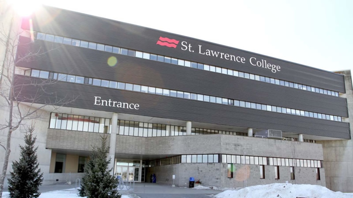 เรียนต่อปริญญาตรี St.Lawrence College ประเทศแคนาดา ปรึกษาแนะแนวฟรี!
